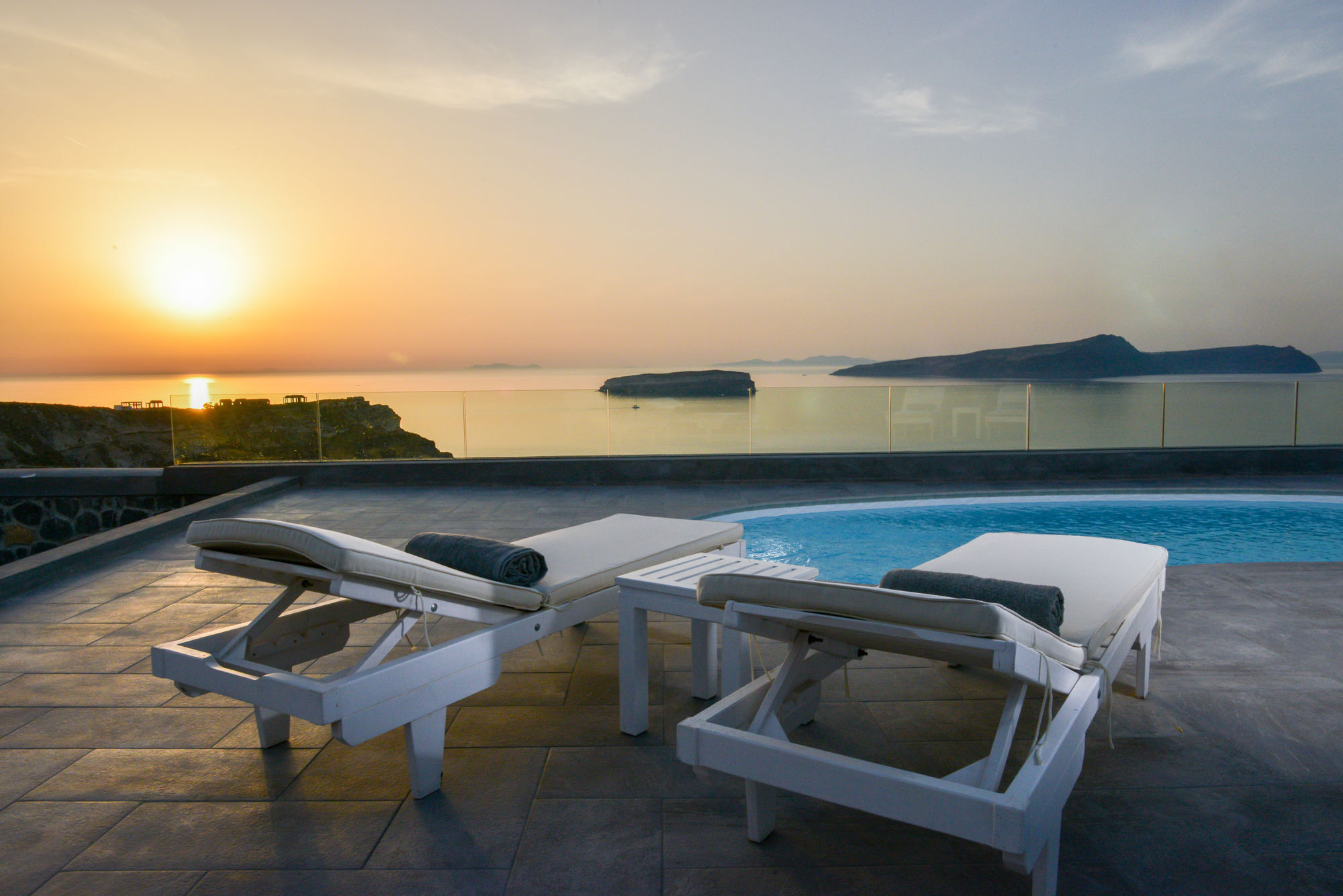 Our Villa Santorini อาโกรตีรี ภายนอก รูปภาพ